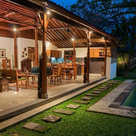 Rumah Joglo Ubud Esterno foto